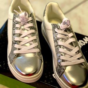 Steve Madden tennis shoes